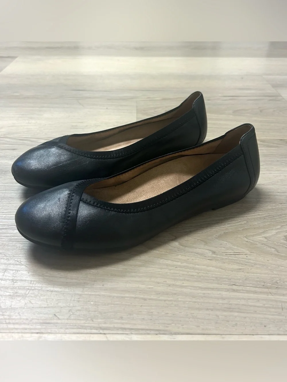Vionic Ballet Flats Caroll Womens 7.5 Black Leather Slip On Comfort Classic Chic